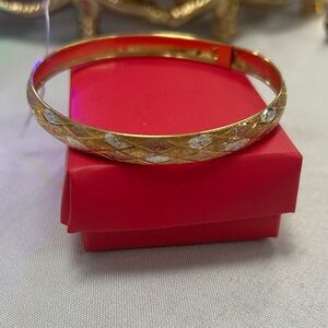 Tri color gold diamond cut bangle bracelet
